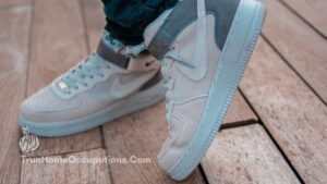 Best Places To Sell Used Shoes For Cash (Online And Offline) - TrueHomeOccupations